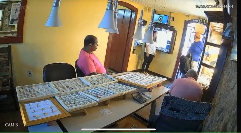 Assalto em joalheria no centro histórico de Ouro Preto causa prejuízo de mais de R$ 2 milhões