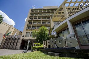 UFRGS registra BO por suástica em formatura: entenda o caso UFRGS registra BO por suástica em formatura: entenda o caso