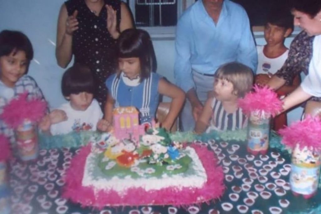 Memórias de um parabéns à moda antiga: onde está a magia das festas de aniversário que perdemos? Memórias de um parabéns à moda antiga: onde está a magia das festas de aniversário que perdemos?
