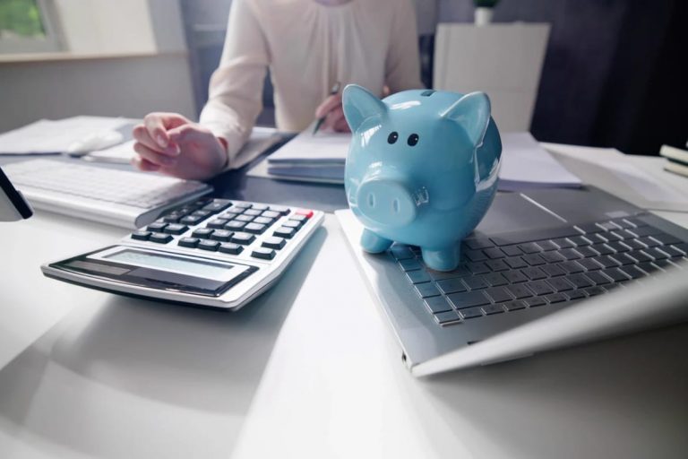 Invista em você: 10 mil bolsas curso gratuito de educação financeira do Santander Open Academy