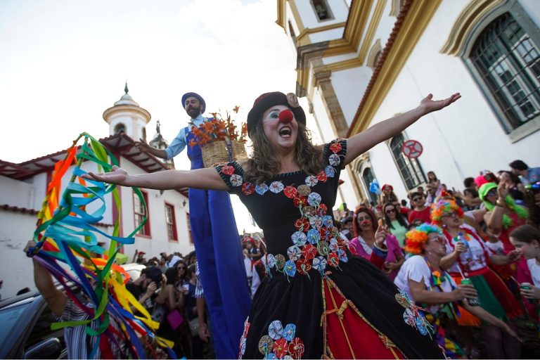 Carnaval em Mariana terá três dias de Circovolante