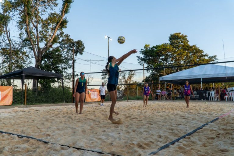 Festival de Verão 2025 agita Itabirito com competições de vôlei, beach tênis e peteca