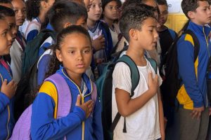 Escolas municipais de Mariana adotam momento cívico na rotina escolar Escolas municipais de Mariana adotam momento cívico na rotina escolar