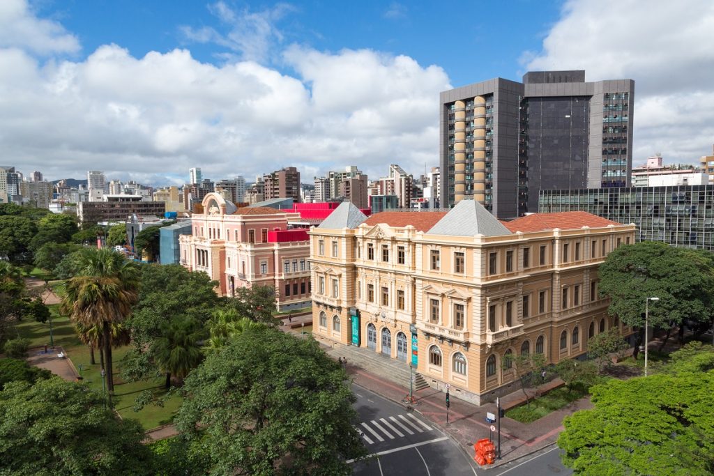 Praça da Liberdade vai ganhar murais com obras de artistas indígenas Praça da Liberdade vai ganhar murais com obras de artistas indígenas