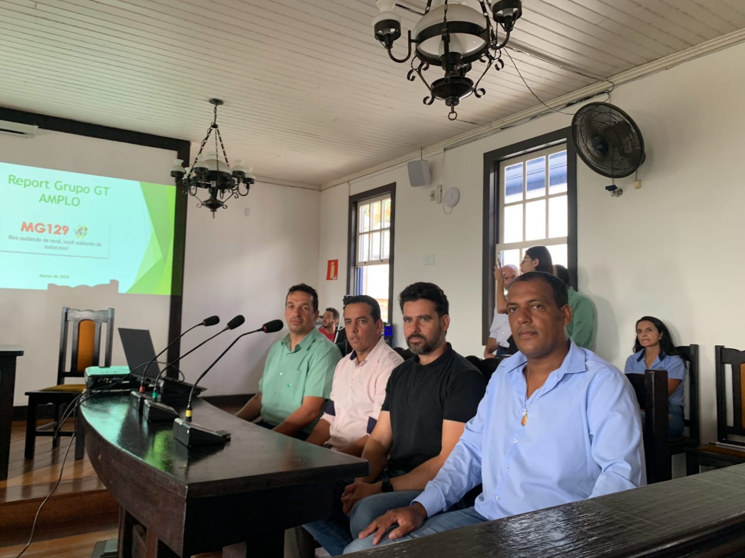 Câmara de Ouro Preto participa de reunião sobre melhorias na rodovia MG-129 Câmara de Ouro Preto participa de reunião sobre melhorias na rodovia MG-129