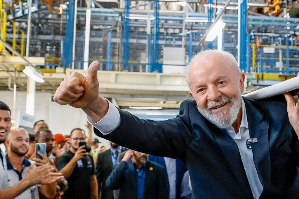 Em discurso, Lula rebate Zema e critica Trump: “fale manso comigo” Em discurso, Lula rebate Zema e critica Trump: "fale manso comigo"