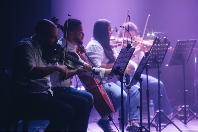 Ouro Preto e Mariana recebem, nesta sexta-feira (28), 'concerto-baile' do grupo carioca Nova Orquestra (RJ) em homenagem a Tim Maia