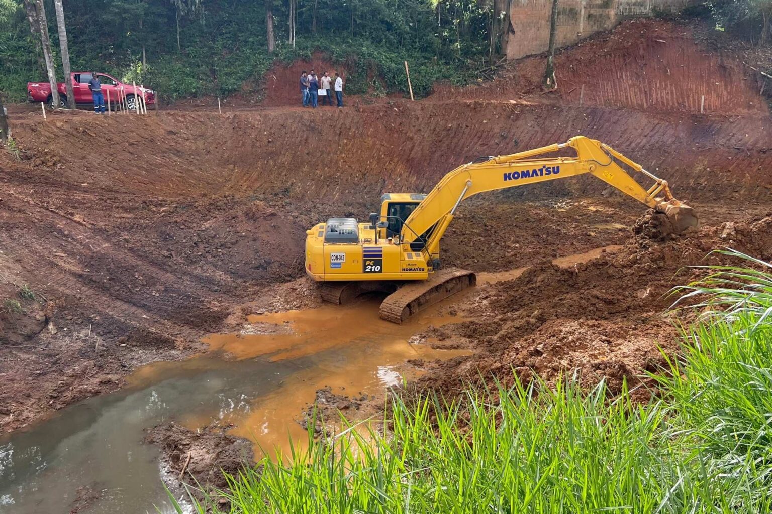Prefeitura de Mariana inicia construção de bacia de amortecimento para melhorar drenagem urbana Prefeitura de Mariana inicia construção de bacia de amortecimento para melhorar drenagem urbana