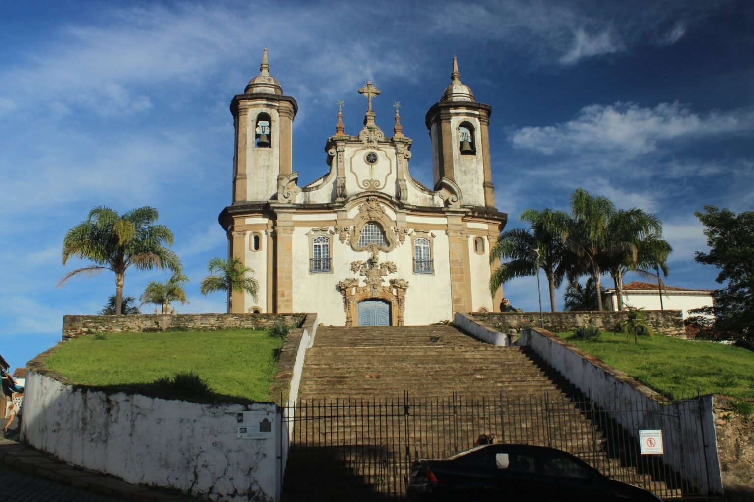 Mais de 700 vagas são abertas em MG no curso gratuito de capacitação na área turística
