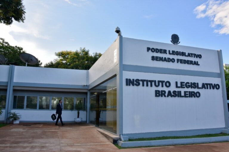Senado Federal oferece 34 cursos gratuitos on-line com certificado reconhecido pelo MEC