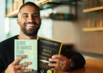 UNIASSELVI distribui bolsas de estudos escondidas em livros em parceria com Instituto KondZilla