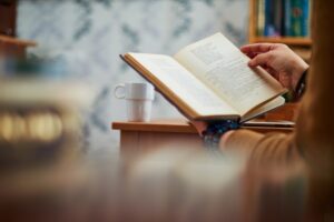 Dia Mundial do Livro: a trajetória do livro e sua importância como elo entre a humanidade e o conhecimento Dia Mundial do Livro: a trajetória do livro e sua importância como elo entre a humanidade e o conhecimento