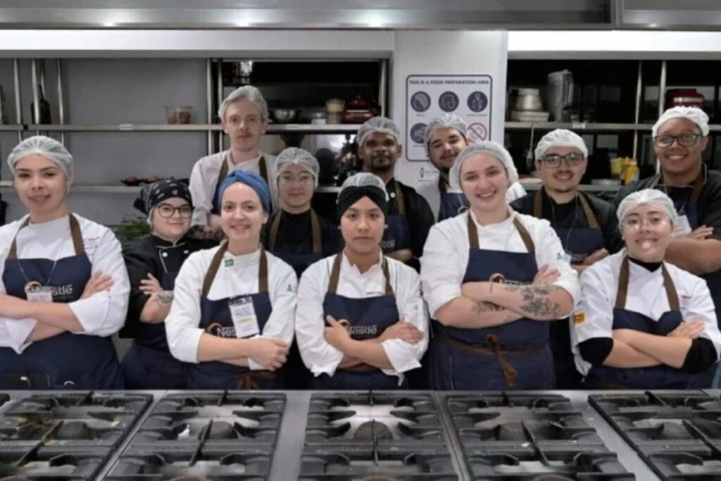 Nestlé abre 1.200 vagas em curso gratuito de gastronomia para jovens de todo o Brasil Nestlé abre 1.200 vagas em curso gratuito de gastronomia para jovens de todo o Brasil