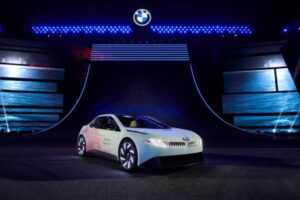 BMW vai integrar inteligência artificial da DeepSeek nos carros lançados na China em 2025 BMW vai integrar inteligência artificial da DeepSeek nos carros lançados na China em 2025