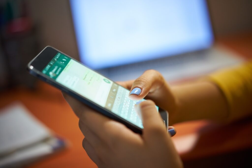 Nova atualização do WhatsApp limita compartilhamento de conteúdo em conversas Nova atualização do WhatsApp limita compartilhamento de conteúdo em conversas