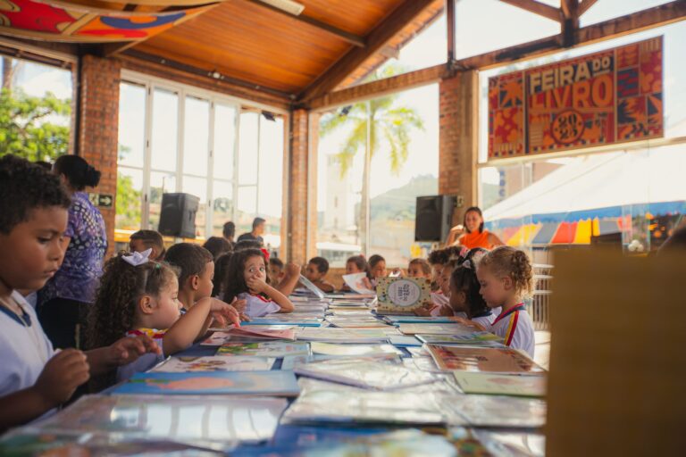 19ª Feira do Livro de Itabirito: tema Quadrinhos marcou edição 2025