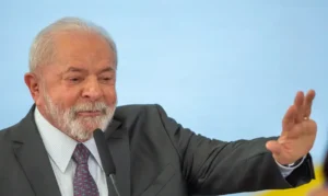 “Esse país, ninguém consegue governá-lo com bravata”, discursa Lula na 29ª Feicon “Esse país, ninguém consegue governá-lo com bravata”, discursa Lula na 29ª Feicon