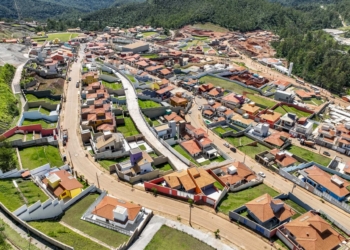 Reassentamentos e obras de bens públicos avançam em Novo Bento Rodrigues e Paracatu