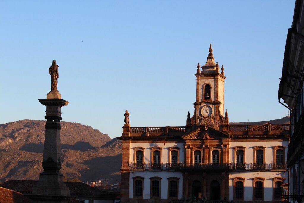 Tiradentes: o Homem, o Mártir e a Lenda Tiradentes: o Homem, o Mártir e a Lenda