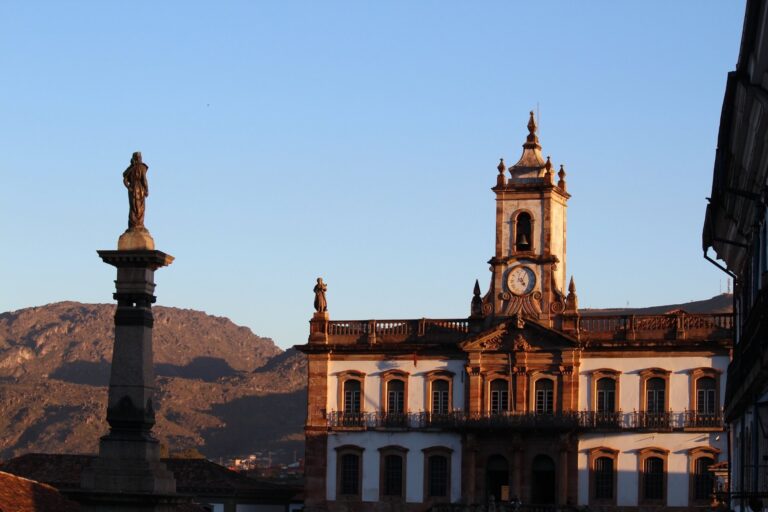 Tiradentes: o Homem, o Mártir e a Lenda