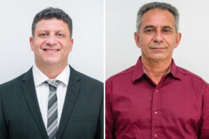 Justiça Eleitoral cassa mandatos de vereadores do PSB em Ouro Preto por fraude à cota de gênero A Justiça Eleitoral determinou a cassação dos mandatos dos vereadores Renato Alves de Carvalho (Renato Zoroastro) e Luiz Gonzaga de Oliveira (Luiz do Morro), ambos do PSB, por fraude à cota de gênero nas eleições municipais de 2024. A decisão foi proferida pela juíza Ana Paula Lobo P. de Freitas, da 200ª Zona Eleitoral de Ouro Preto. Além da perda dos mandatos, os votos do partido foram anulados, e os investigados ficaram inelegíveis por oito anos. Cabe recurso em outras instâncias. A ação de investigação judicial eleitoral (AIJE) foi movida por cidadãos contra o PSB e seus candidatos, sob a acusação de registrar candidaturas femininas fictícias para cumprir a exigência legal de 30% de mulheres na chapa. Conforme a denúncia, três candidatas teriam sido incluídas sem campanha efetiva, com gastos eleitorais mínimos ou inexistentes e votação inexpressiva, variando entre 3 e 16 votos. Indícios de fraude A decisão judicial apontou indícios de fraude como prestação de contas zerada ou padronizada, ausência de despesas com material gráfico ou divulgação e falta de atos de campanha. Testemunhas afirmaram que não tinham conhecimento das candidaturas. Além disso, a troca de candidatas após renúncia foi considerada tentativa de manter a aparência de cumprimento da cota de gênero. De acordo com a sentença, além da cassação dos mandatos, todos os votos obtidos pelo PSB na eleição proporcional foram anulados, impactando diretamente no cálculo das vagas da Câmara Municipal de Ouro Preto. A decisão também declara inelegíveis por oito anos os envolvidos diretos, incluindo as candidatas fictícias e os dirigentes partidários responsáveis pela composição da chapa. Defesa e jurisprudência O PSB argumentou que cumpriu formalmente a cota de gênero e que as candidatas realizaram campanhas eleitorais. No entanto, a juíza considerou que as provas indicavam "simulação para beneficiar candidatos masculinos", violando o princípio constitucional de igualdade. O caso reforça a jurisprudência do Tribunal Superior Eleitoral (TSE), que já consolidou o entendimento de que fraudes na cota de gênero resultam na cassação de registros e inelegibilidade, conforme a Súmula 73. Possibilidade de recurso Embora a decisão seja rigorosa, ela ainda não é definitiva. O PSB e os vereadores cassados podem recorrer a instâncias superiores para tentar reverter a sentença. Caso a decisão seja mantida, a composição da Câmara Municipal de Ouro Preto será alterada, com a convocação dos suplentes.