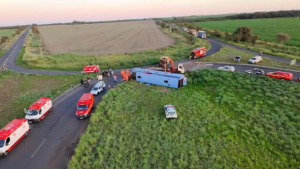 Grave acidente de ônibus em Minas Gerais deixa quatro mortos e vários feridos
