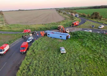 Grave acidente de ônibus em Minas Gerais deixa quatro mortos e vários feridos