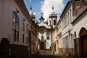 Minas Gerais abre mil vagas para curso gratuito de qualificação em turismo Minas Gerais abre mil vagas para curso gratuito de qualificação em turismo