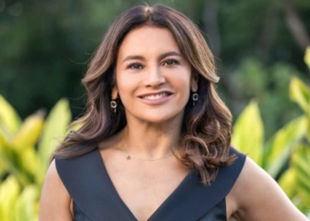 Atriz brasileira Dira Paes é a grande homenageada no 27º Festival de Cinema Brasileiro de Paris