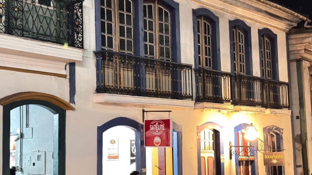 Restaurante de Ouro Preto divulga nota após denúncia da REFOP sobre caso de racismo e homofobia Restaurante de Ouro Preto divulga nota após denúncia da REFOP sobre caso de racismo e homofobia