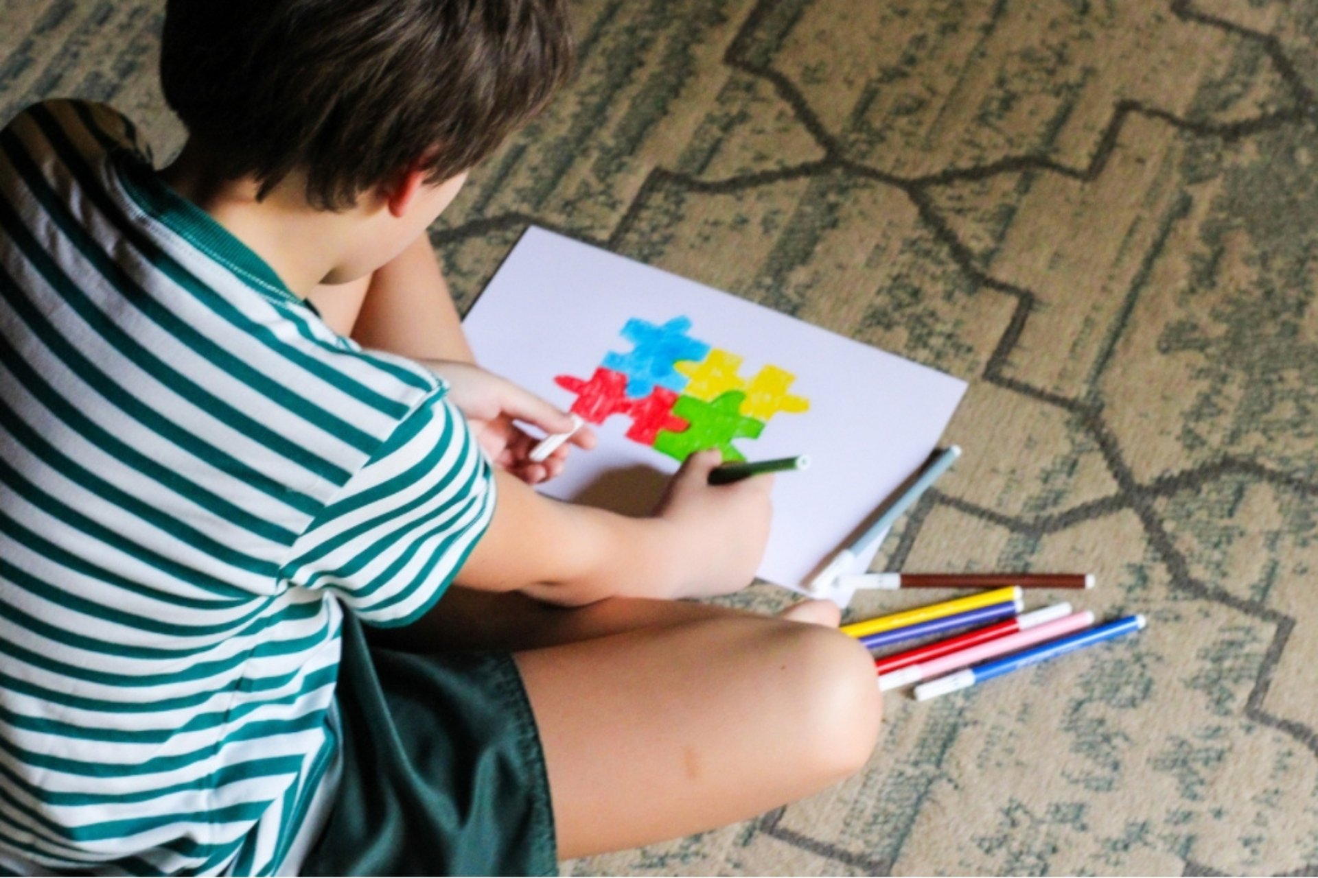 Brasil lidera circulação de desinformação sobre autismo, aponta estudo