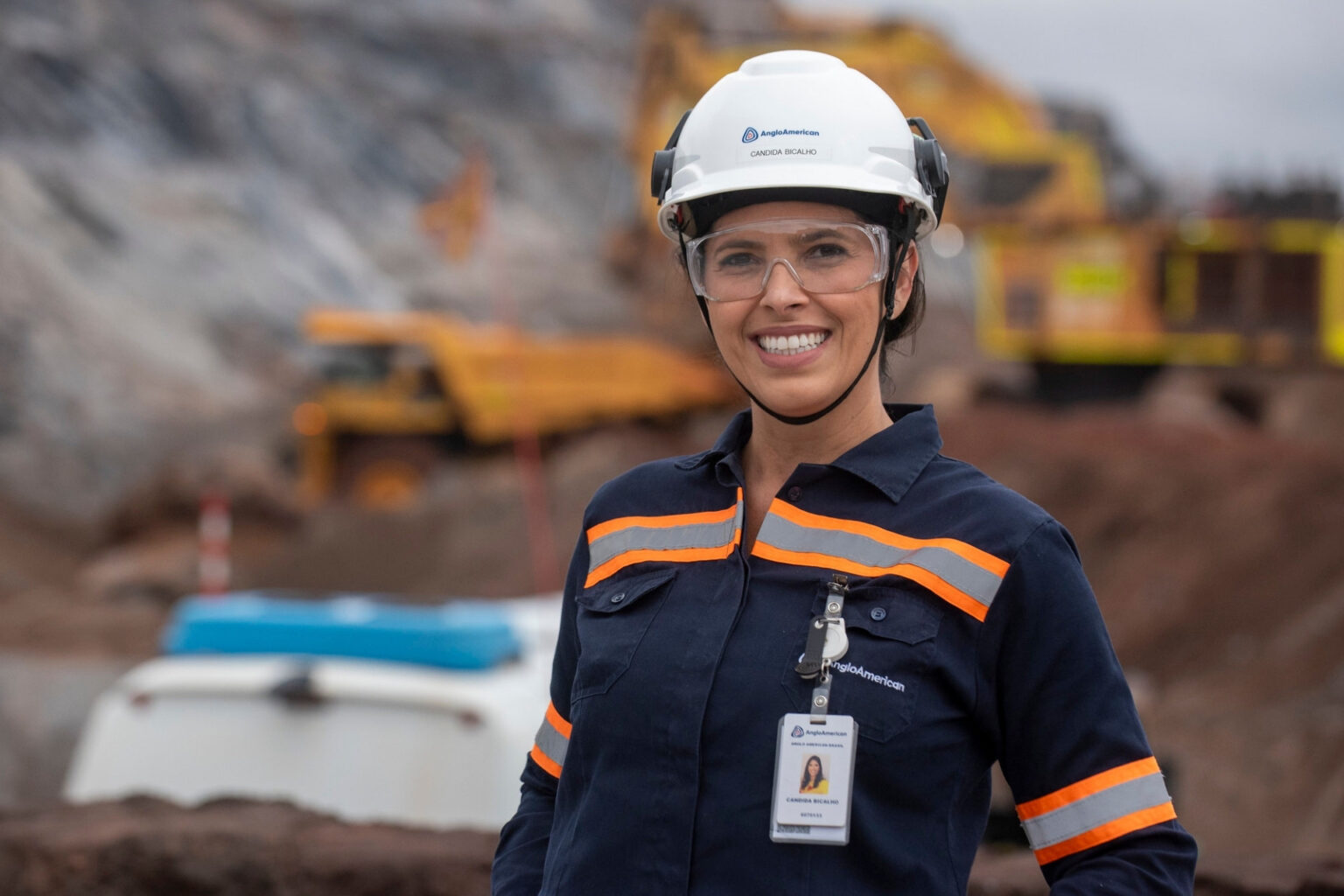 Anglo American realiza seleção de operadores, técnicos, analistas, soldador, lubrificador e assistente administrativo Anglo American realiza seleção de operadores, técnicos, analistas, soldador, lubrificador e assistente administrativo