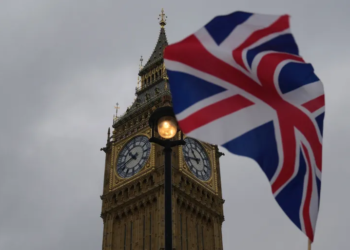 Reino Unido aprova descriminalização do aborto após casos de prisão de mulheres