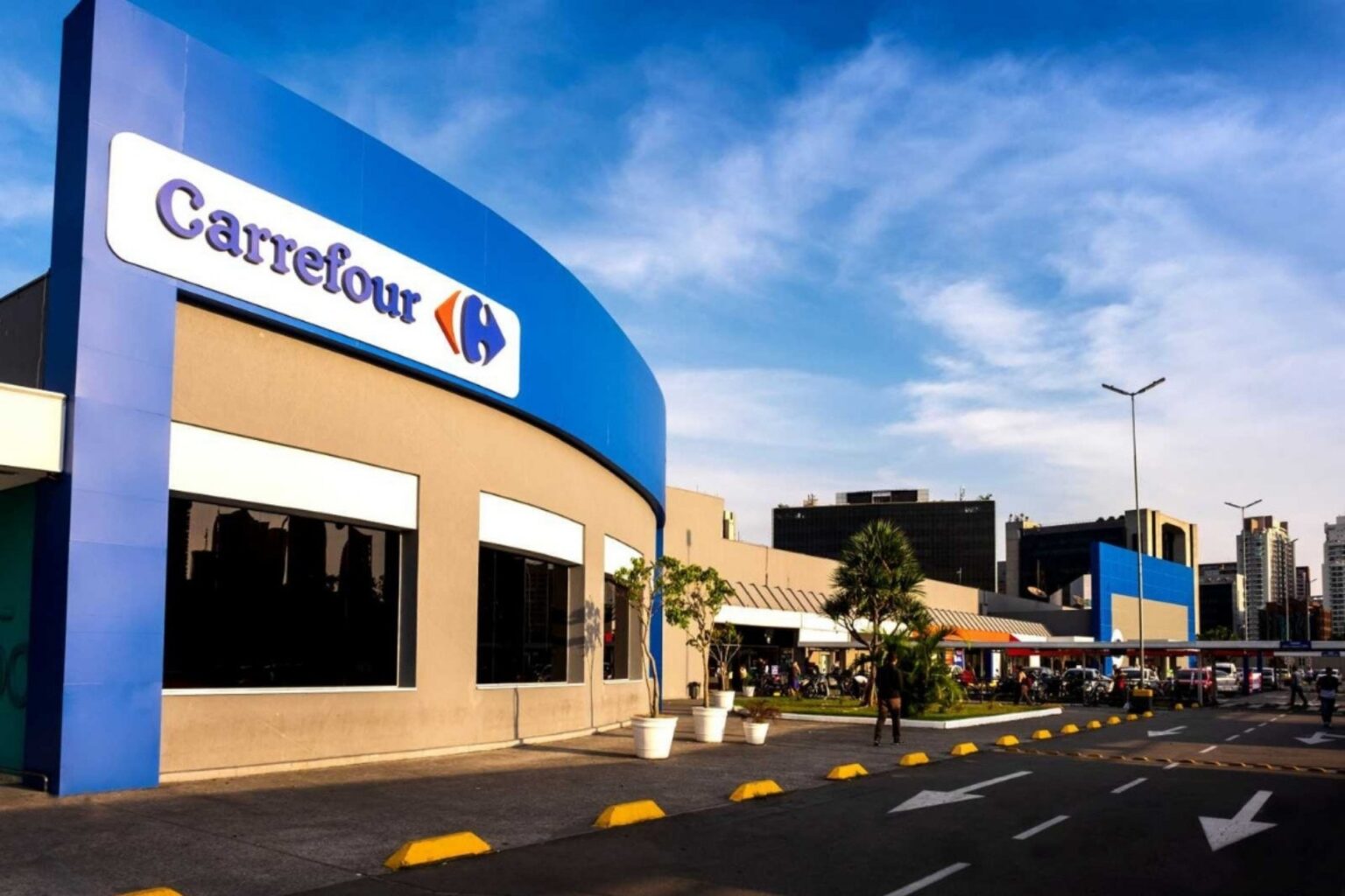 Carrefour abre mais de 200 vagas de emprego em Minas Gerais com oportunidades também para aprendizes Carrefour abre mais de 200 vagas de emprego em Minas Gerais com oportunidades também para aprendizes