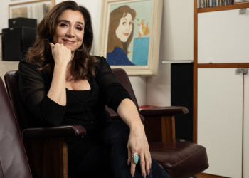 Marisa Orth é homenageada na 20ª CineOP, que celebra o humor das mulheres no cinema