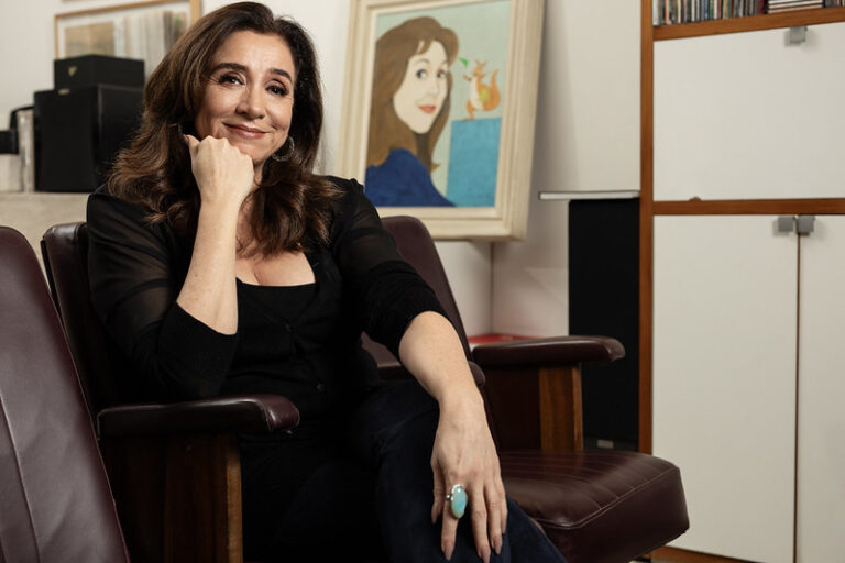 Marisa Orth é homenageada na 20ª CineOP, que celebra o humor das mulheres no cinema