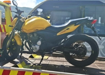 Polícia Militar apreende drogas e motocicleta em ação contra tráfico em Ouro Preto