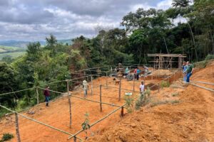 Agricultores de Santa Rita de Ouro Preto iniciam produção coletiva de mudas de café com apoio técnico da Prefeitura e da Emater