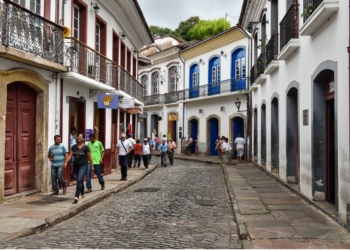 Quinta-feira será de sol entre nuvens em Ouro Preto, com mínima de 10 °C e qualidade do ar ruim