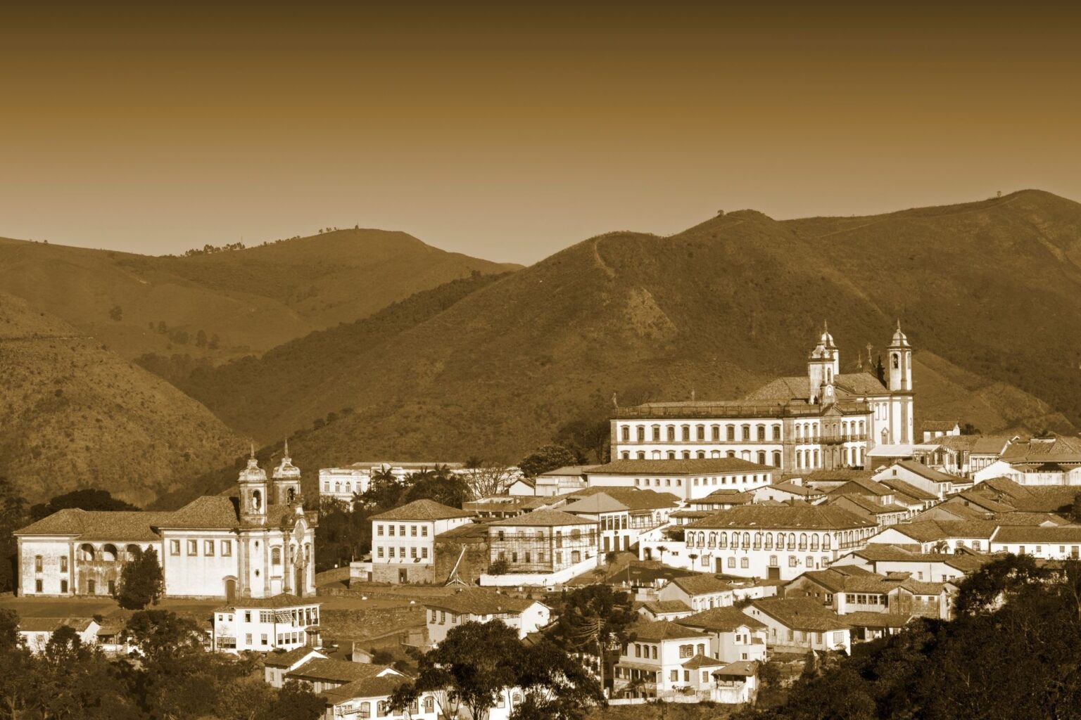Ouro Preto e o Barroco: história, arte e identidade mineira Ouro Preto e o Barroco: história, arte e identidade mineira