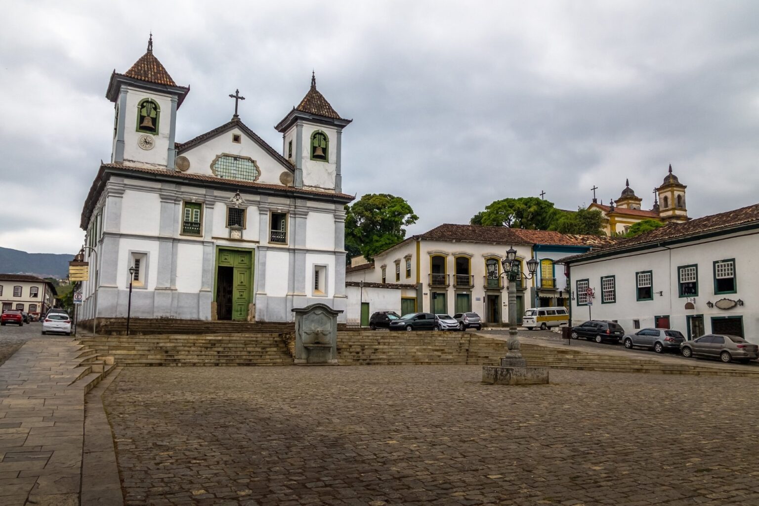 Praça da Sé, em Mariana, preserva memória histórica e religiosa de Minas Gerais Praça da Sé, em Mariana, preserva memória histórica e religiosa de Minas Gerais