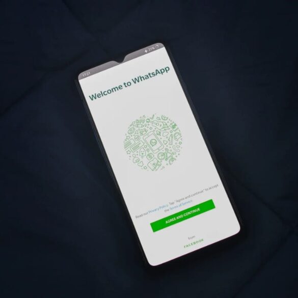 Meta rompe tradição e leva anúncios ao WhatsApp; veja o que muda