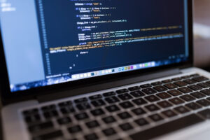 IFMG de Ouro Preto abre 90 vagas para curso de programação com auxílio financeiro