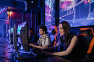 Santander oferece 8 mil bolsas para curso gratuito de formação gamer