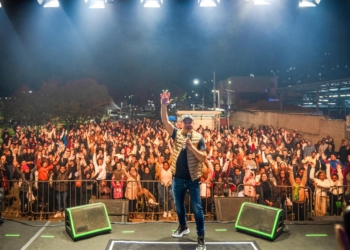 Marcha para Jesus reúne fiéis em Itabirito com show de Davi Sacer