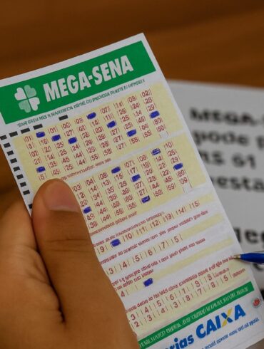 Mega-Sena 2874 pode pagar R$ 61 milhões nesta terça-feira; confira o resultado
