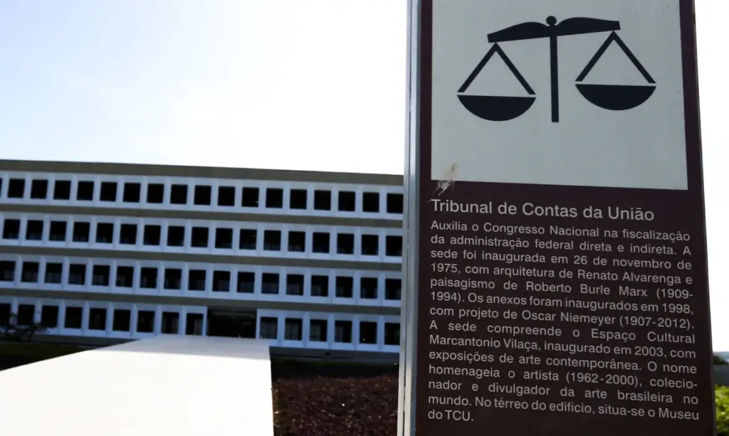 TCU abre concurso para nível médio com salário de R$ 15 mil e provas em Brasília TCU abre concurso para nível médio com salário de R$ 15 mil e provas em Brasília