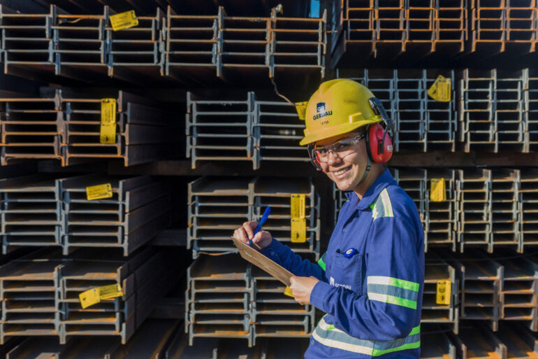 Gerdau tem mais de 100 vagas de emprego abertas em MG e outros estados