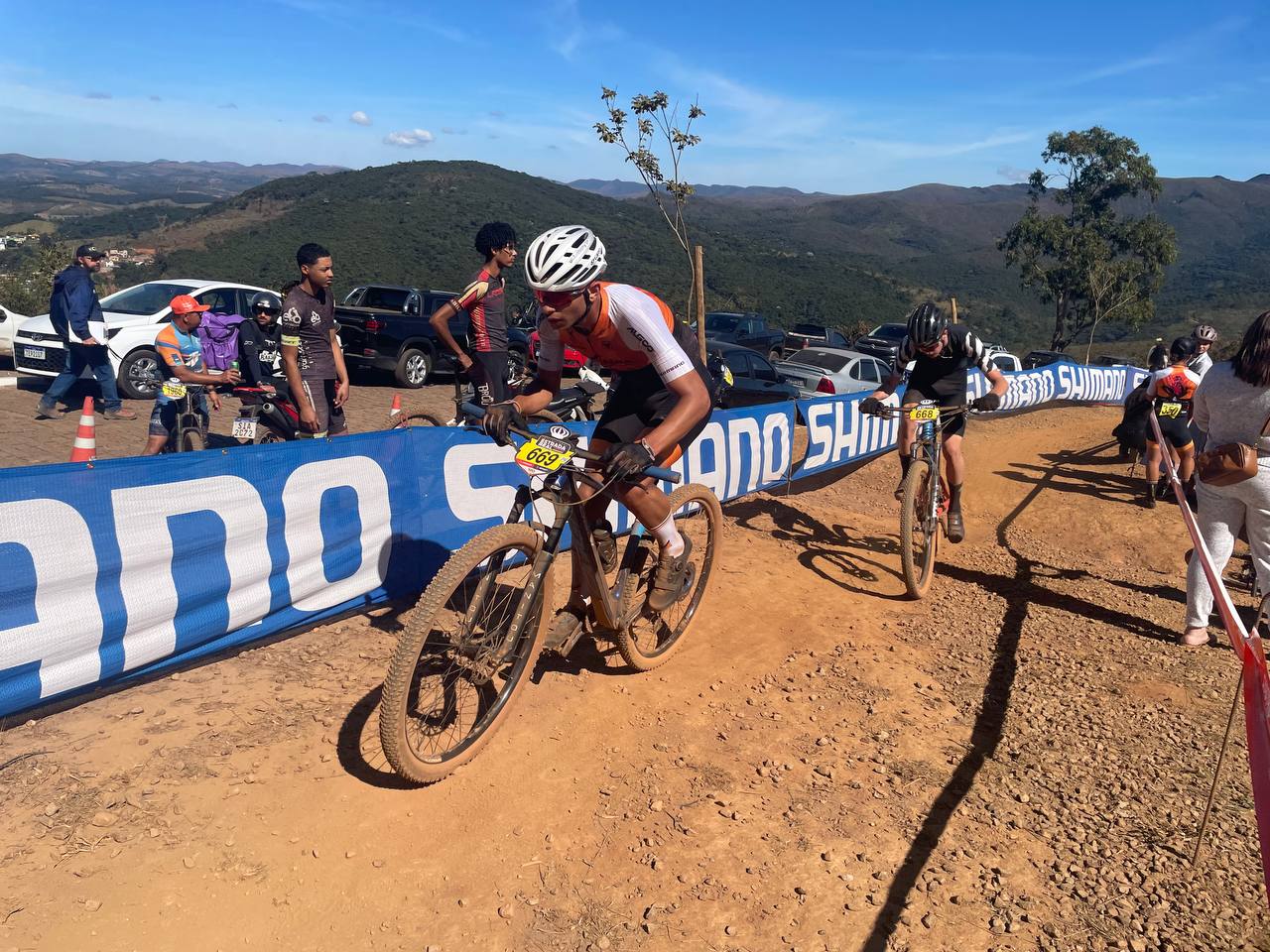 Itabirito recebe 1,2 mil ciclistas na Internacional Chaoyang Estrada Real
