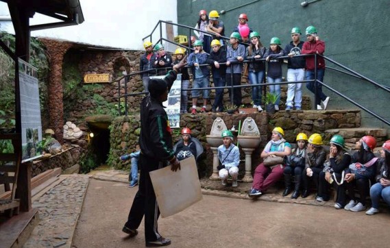 Mina Du Veloso integra Guia Nacional do Afroturismo e destaca legado negro em Ouro Preto